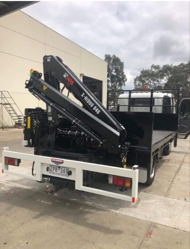 truck with crane